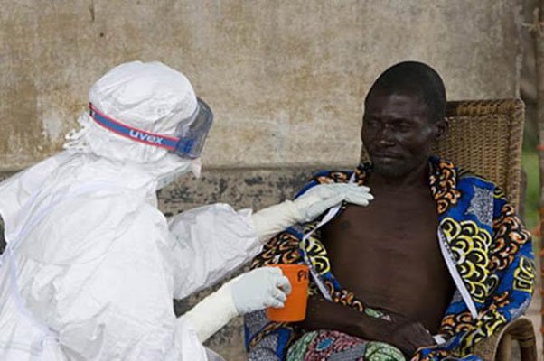 Primul european infectat cu Ebola a murit