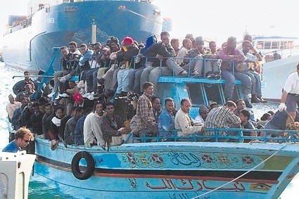 Yacht de lux cu imigranţi depistat în Bulgaria