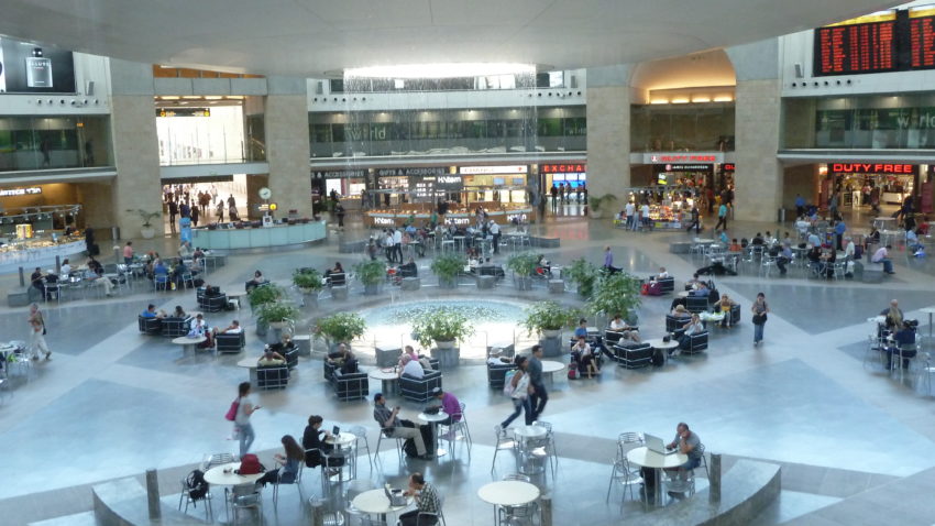 Gloanţe ascunse în jucării, pe aeroportul din Tel Aviv