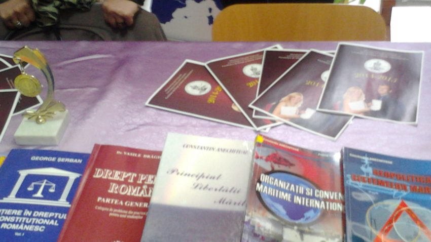 Elevii constănțeni din ultimii ani de liceu, doresc manuale gratuite