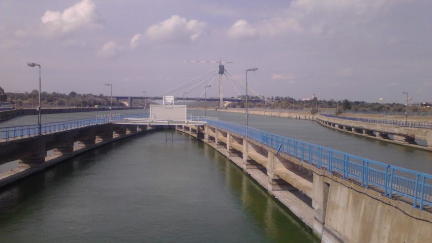 (AUDIO) Front de aşteptare convoaie pe Canalul Dunăre – Marea Neagră