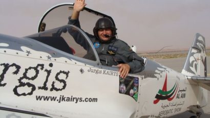 (VIDEO) Pilotul Jurgis Kairys – la un pas de moarte, dupa ce a căzut cu avionul în mare
