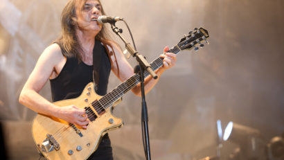 (VIDEO) Malcolm Young, membru fondator al trupei AC/DC, suferă de demenţă