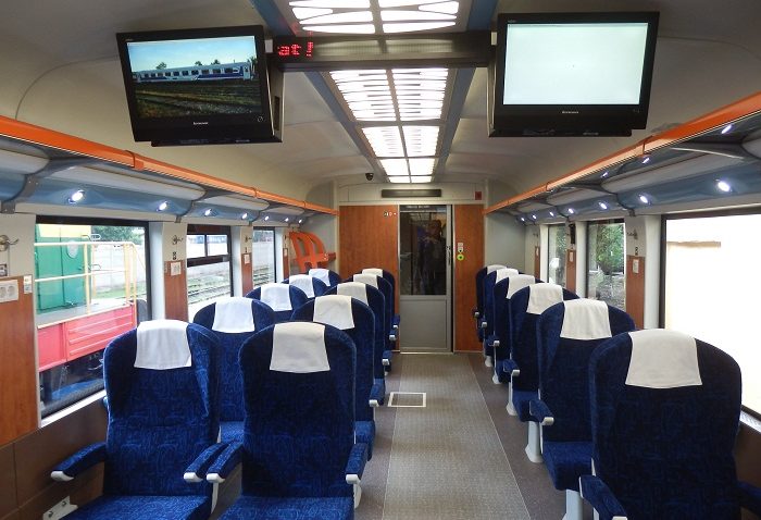 Pentru evenimente deosebite, puteţi închiria un tren!