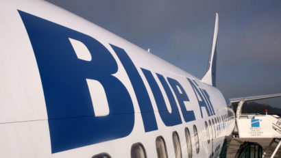 O aeronavă Blue Air a aterizat de urgenţă la Timişoara