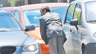 Cerşetoria, un pericol în trafic
