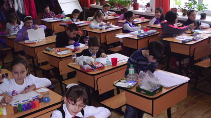 (AUDIO) Lipsa manualelor din şcoli nu va afecta procesul educaţional