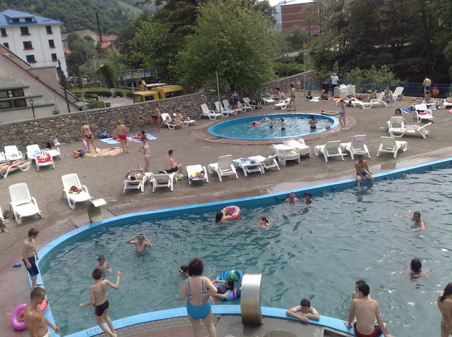 (AUDIO) Vacanţe la preţuri reduse în staţiunile balneare