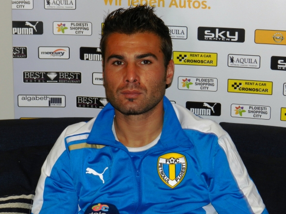 Violanews: Acord verbal pentru revenirea lui Mutu la Fiorentina