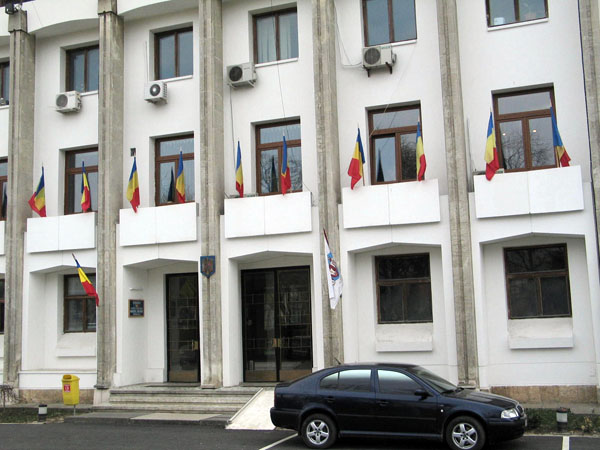 Consiliul Local Municipal Constanţa, în pericol de dizolvare