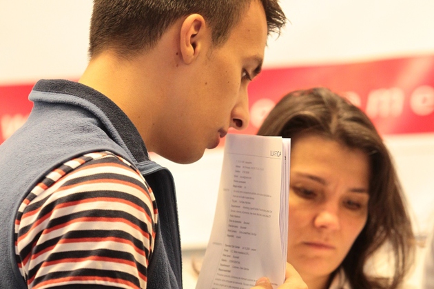 Numărul tinerilor fără experienţă profesională este tot mai mare