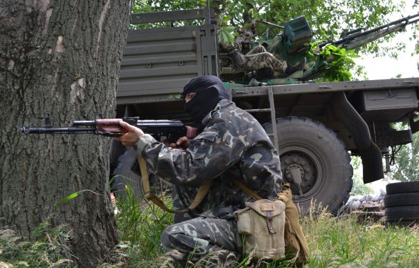 Armistiţiul din Ucraina rezistă, în ciuda unor lupte noi în estul ţării