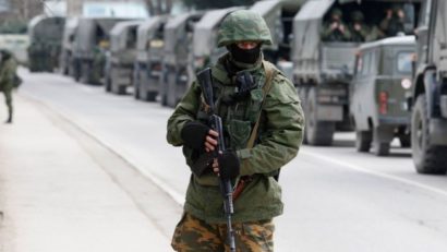 Ucraina: acord de încetare a focului „doar pe hârtie”
