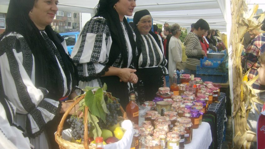 Târguri de toamnă la Constanţa şi Tulcea