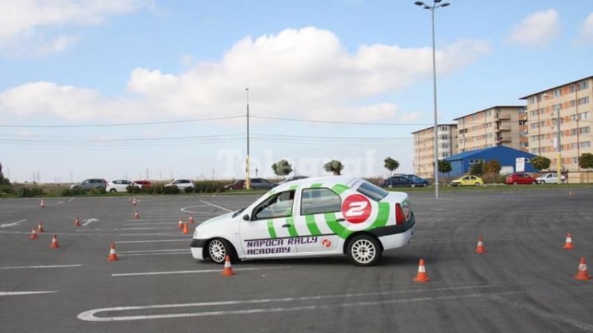 (AUDIO) Curs de conducere defensivă la Constanţa