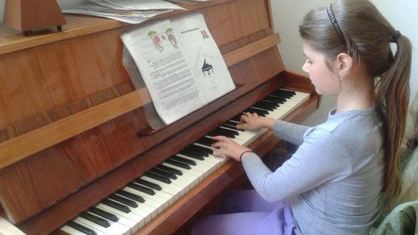 ”Ziua Internaţională a Muzicii” și rolul celor 5 minute de muzică clasică, în școlile constănțene