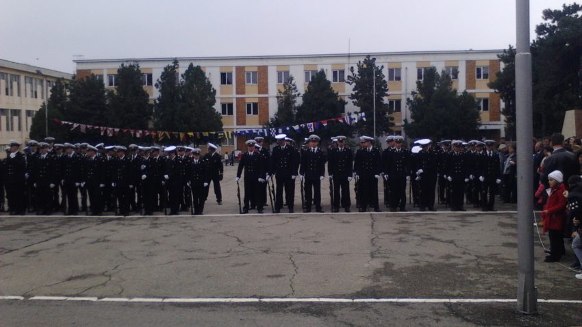 Viitorii ofiţeri şi maiştri militari ai Forţelor Navale au rostit astăzi legământul faţă de ţară
