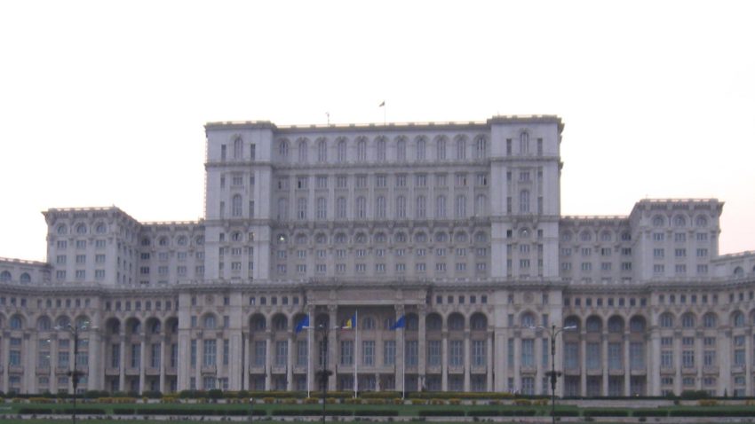 Destinația zilei: Palatul Parlamentului