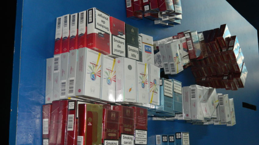 Ţigări de contrabandă, confiscate de jandarmi la Gară, în zona Eden şi în Piaţa Tomis III