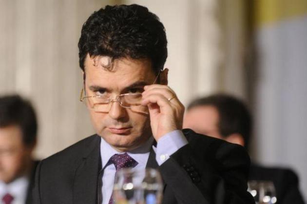 O nouă contestaţie blochează manualele pentru clasa întâi