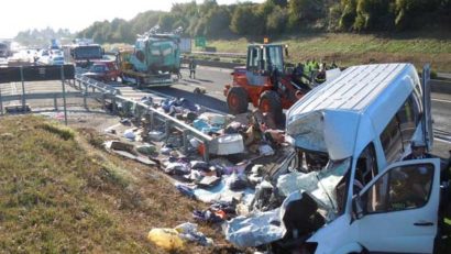 Şoferul care a provocat accidentul cu şase români morţi, lângă Roma, este tatăl unui fotbalist care joacă în Anglia