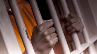 La 19 ani, un tânăr din Constanţa are cazierul plin de tâlhării şi furturi