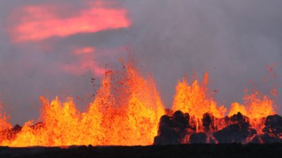 (VIDEO) VIRARUL ZILEI: Erupţia unui vulcan, filmată cu ajutorul unei drone