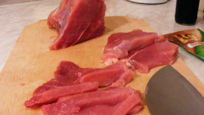 Crescătorii de porci, aproape de faliment, din cauza ieftinirii cărnii