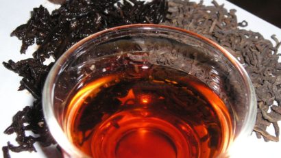 Ceaiul negru şi sucul de portocale reduc semnificativ riscul de cancer ovarian