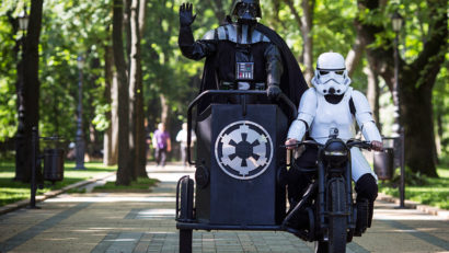 (VIDEO) VIRALUL ZILEI: Darth Vader candidează la alegerile parlamentare