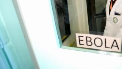 Decizie controversată. Australia îşi închide graniţele în fața virusului Ebola