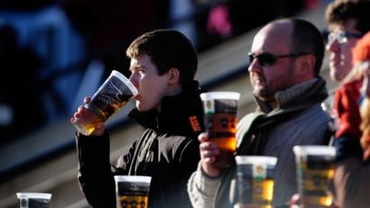 Un britanic dă anual peste 780 de lire pe alcool