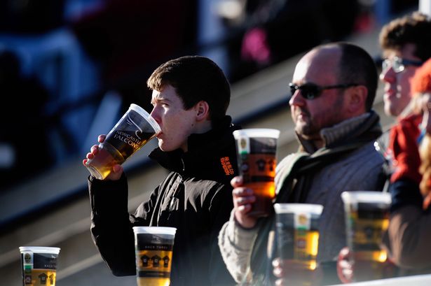Un britanic dă anual peste 780 de lire pe alcool