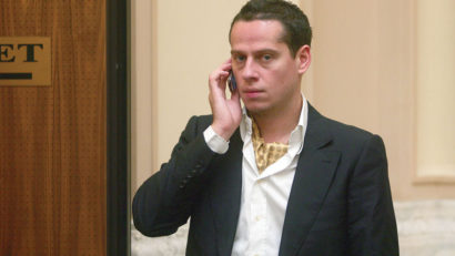 Andrei Hrebenciuc a fost reținut pentru 24 de ore de procurorii DNA, în dosarul retrocedărilor