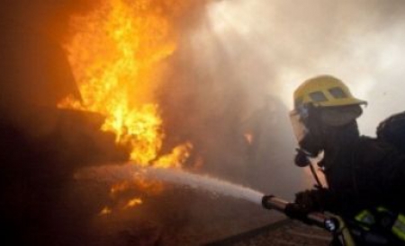 Incendiu la stadionul de rugby din strada Badea Cârţan