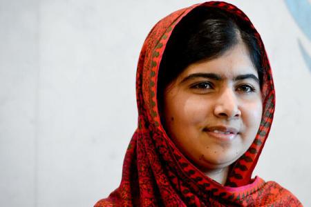 Malala a intrat în istorie la 17 ani. Împușcată în cap în 2012, a supraviețuit și a luat premiul Nobel