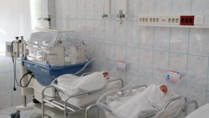 CONSTANȚA: O fetiță, primul copil venit pe lume în 2018