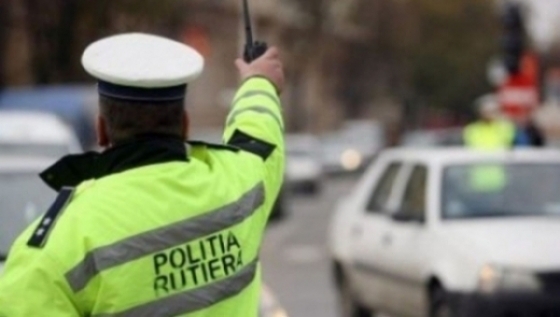 Transporturile de persoane, verificate de poliţişti pentru a preveni turismul electoral