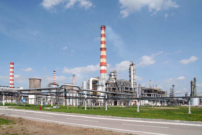 Rafinăria Lukoil şi-a repornit motoarele