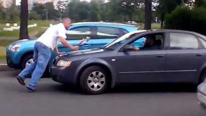 Ce l-a înfuriat pe politicianul italian bătăuş