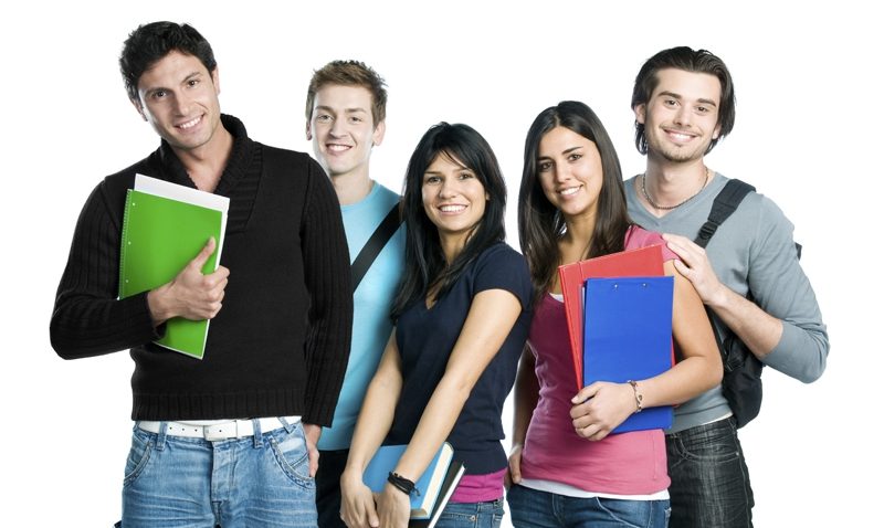 Studenții încep noul an universitar