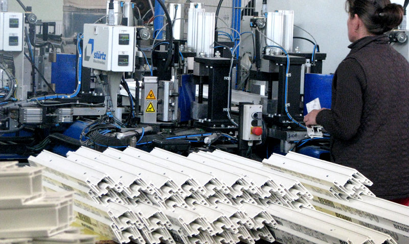 România are de 20 de ori mai puţine firme care produc decât Estonia sau Portugalia