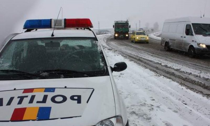 TULCEA: Circulaţia rutieră revine la normal