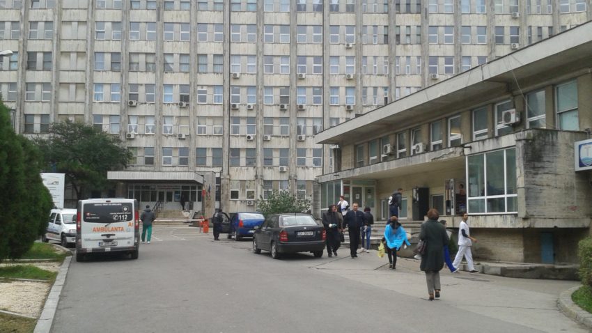 Deblocarea sistemului din sănătate cu ajutorul medicilor pensionari