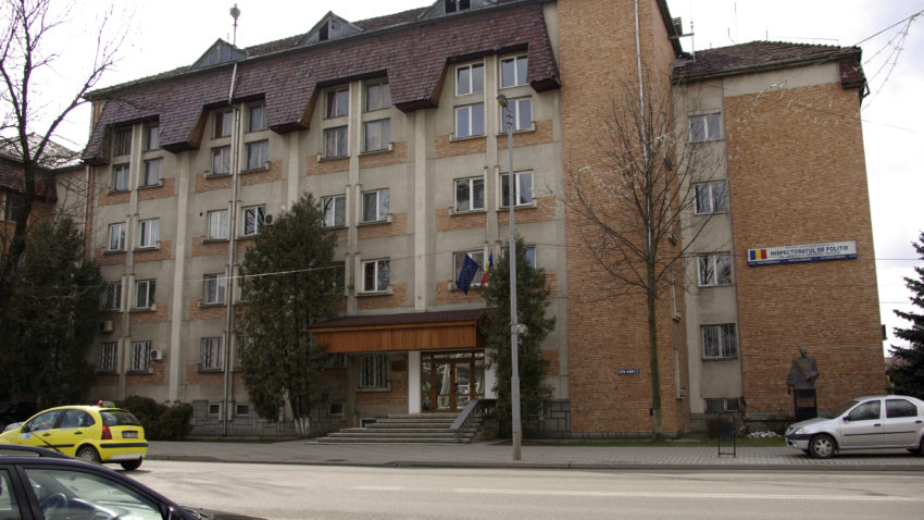 Procurorii DNA au descins la sediul Poliţiei Bistriţa
