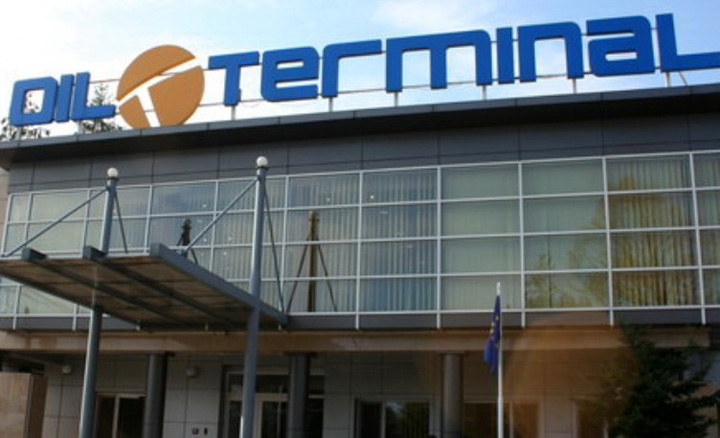 PROTEST LA OIL TERMINAL. Angajații amenință că nu vor permite accesul membrilor C.A. în sediul companiei