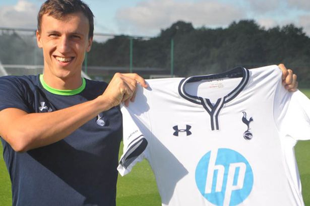 Chiricheş nu mai vrea la Tottenham