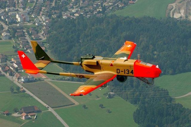 Infractori români prinşi cu ajutorul unui avion fără pilot