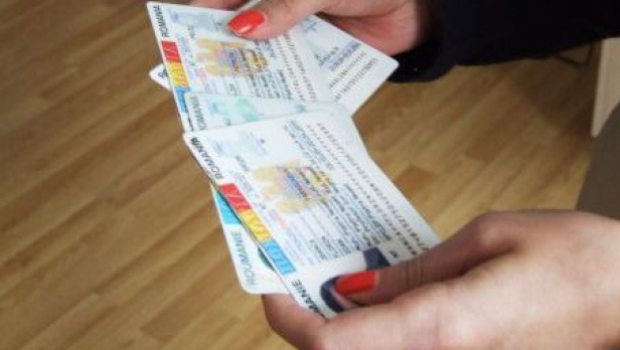 Tulcenii solicită masiv eliberarea de cărţi de identitate, pentru votare