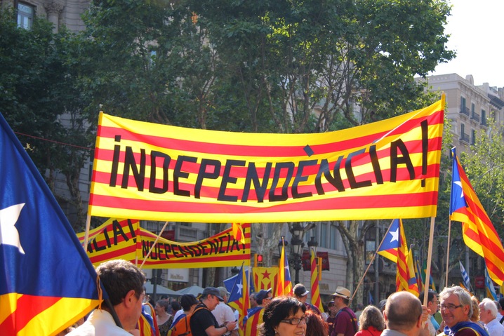 Vot copleşitor în favoarea autonomiei Cataloniei